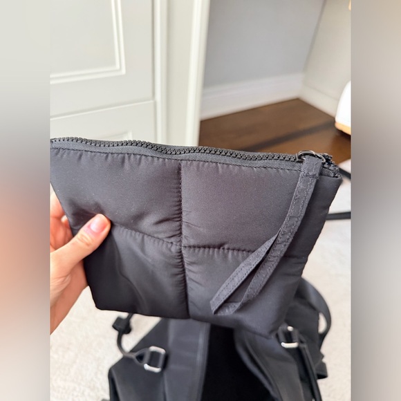 TONY BIANCO Naomi Black Duffle Over Night Travel Bag Large BRAND NEW - Picture 9 of 16